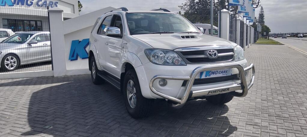 Toyota Fortuner - View 2