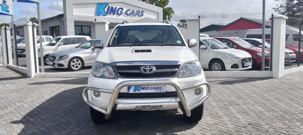 Toyota Fortuner - View 3