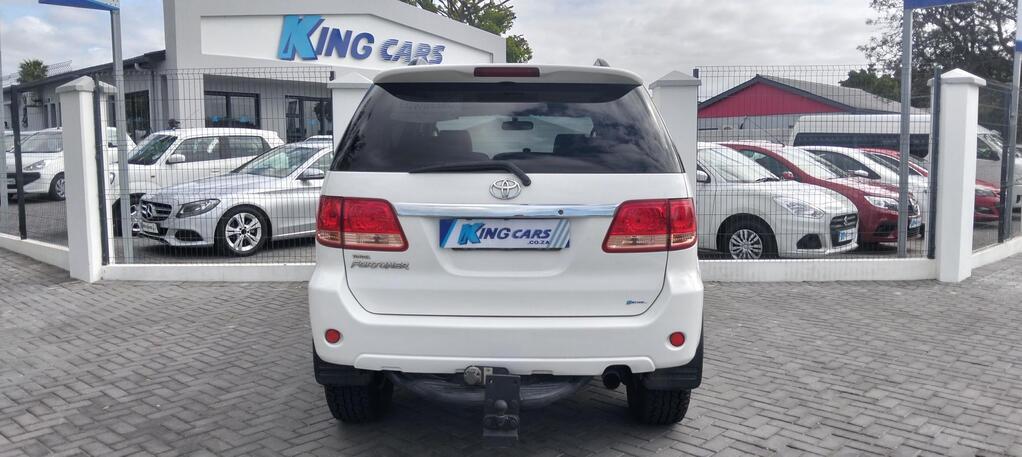 Toyota Fortuner - View 7