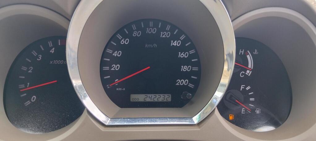 Toyota Fortuner - View 9