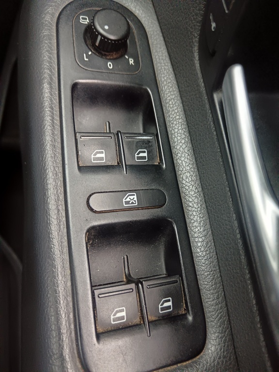 Volkswagen Amarok - View 9