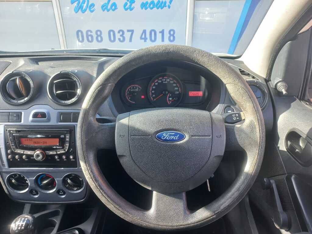 Ford Figo - View 10