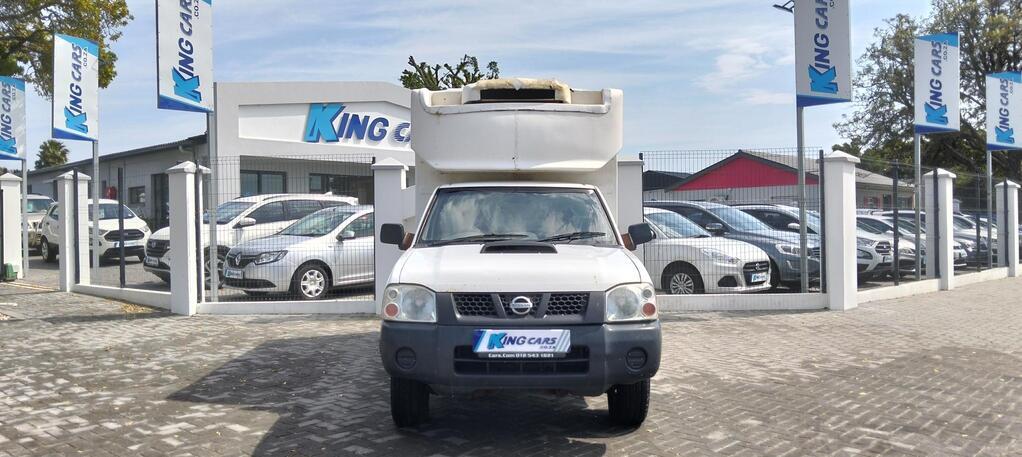 Nissan Hardbody - View 2