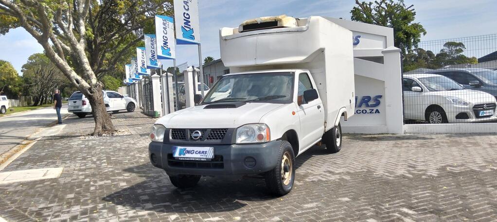 Nissan Hardbody - View 4