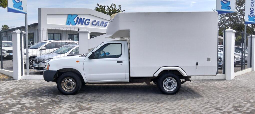 Nissan Hardbody - View 5