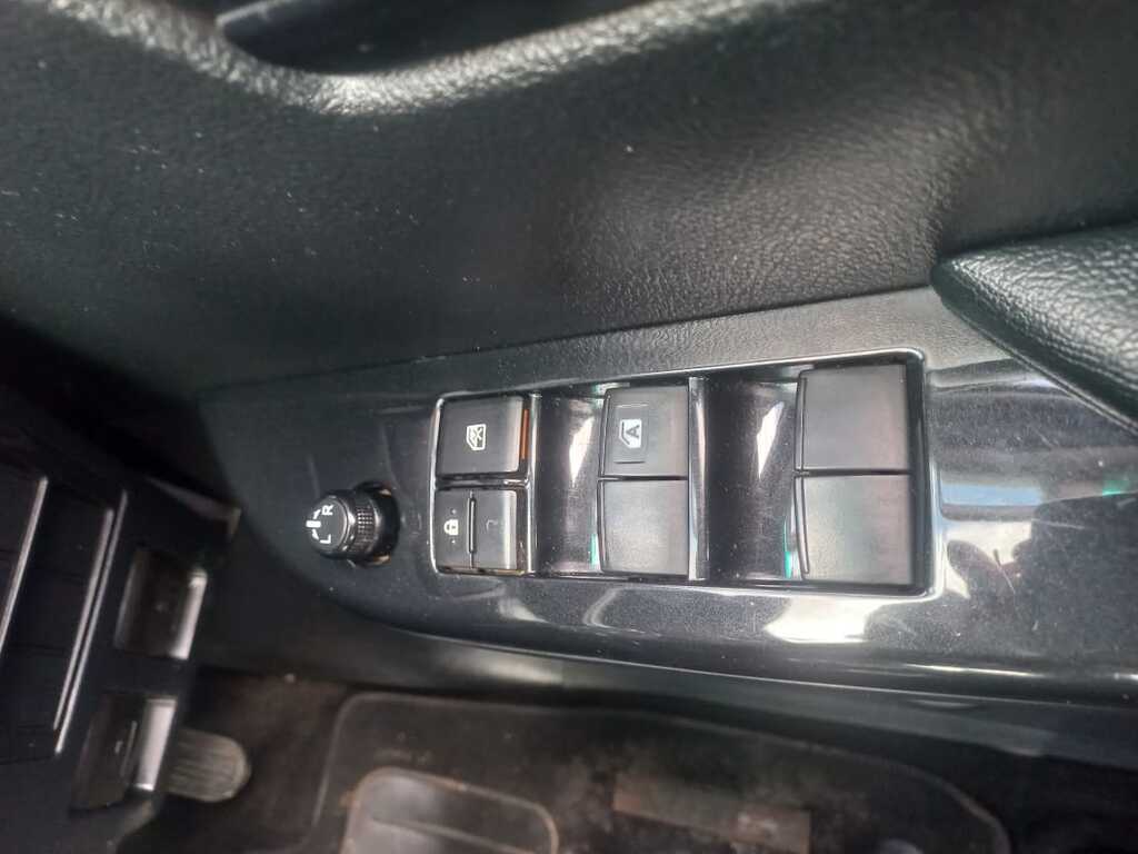 Toyota Hilux - View 11