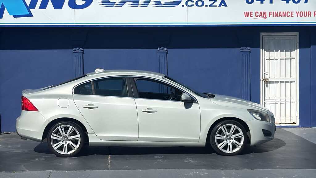 2011 Volvo S60 — photo 4