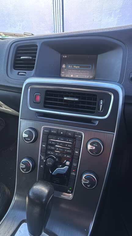 2011 Volvo S60 — photo 7