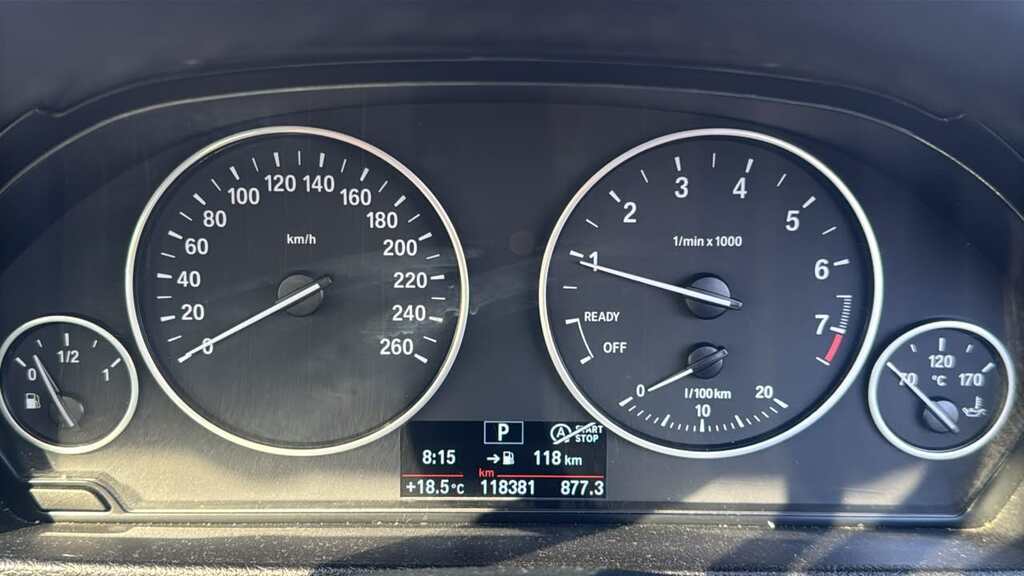 2019 BMW 3 Series — photo 11