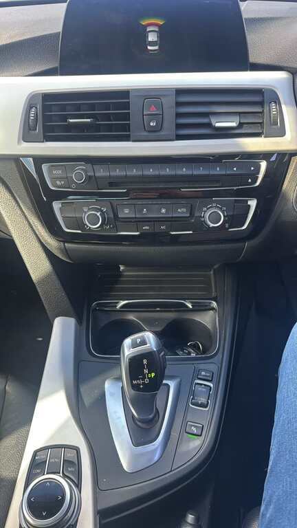 2019 BMW 3 Series — photo 12