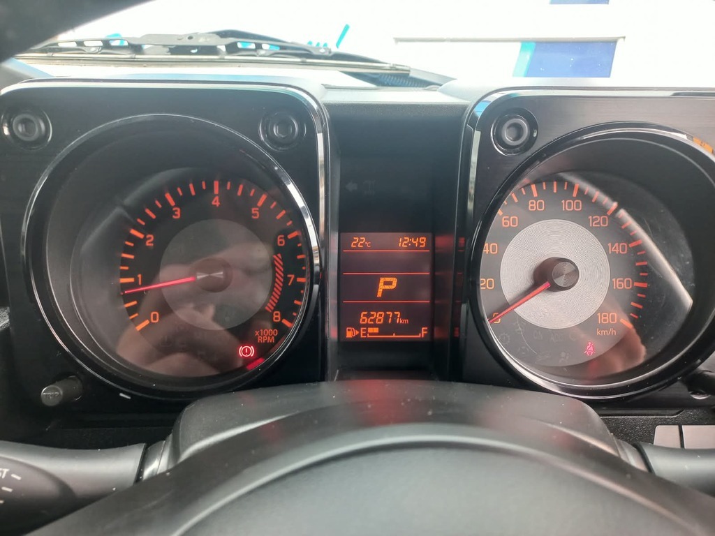 2021 Suzuki Jimny — photo 10
