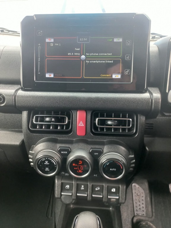 2021 Suzuki Jimny — photo 11