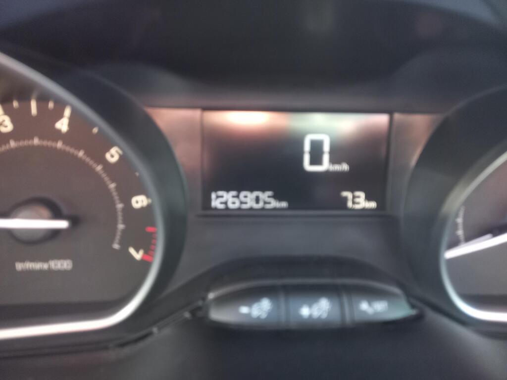 2020 Peugeot 208 — photo 10