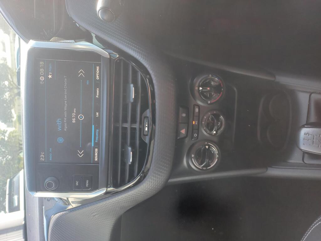 2020 Peugeot 208 — photo 12