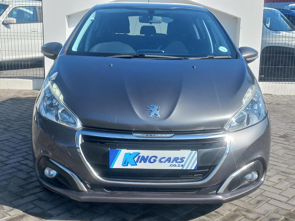 2020 Peugeot 208 — photo 2