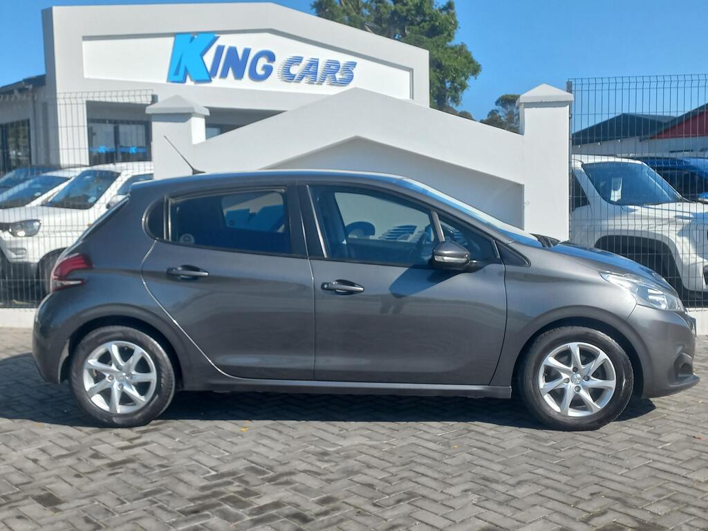 2020 Peugeot 208 — photo 9