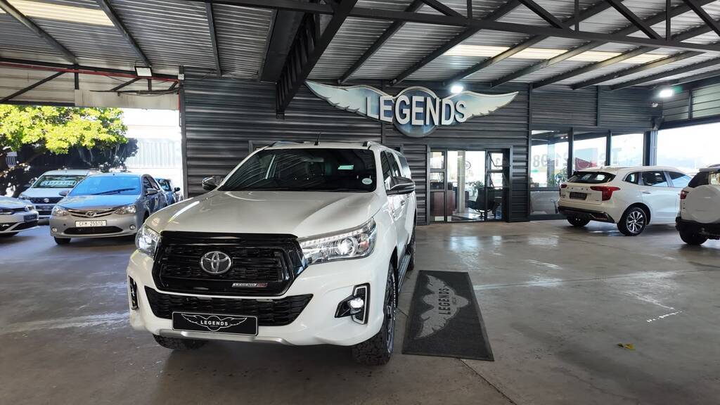 TOYOTA HILUX