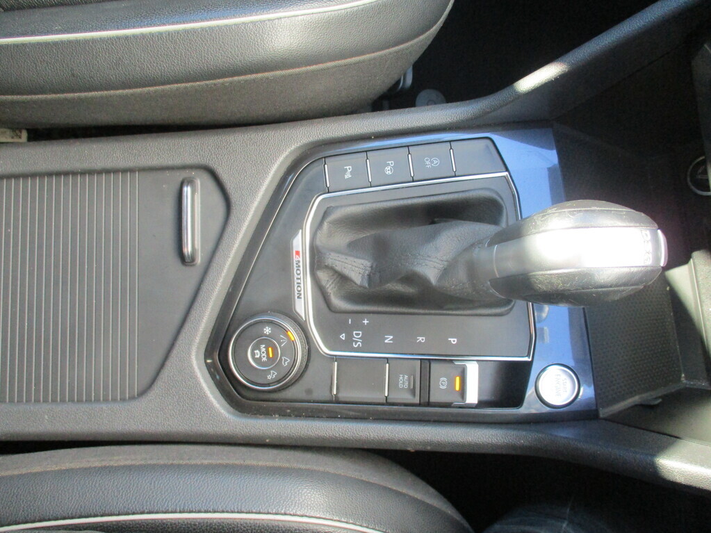 Volkswagen Tiguan - View 13