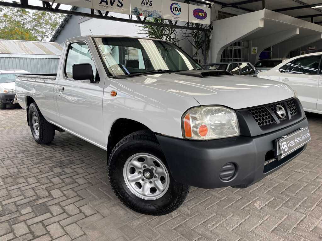 Nissan Hardbody NP300 2.5 TDi LWB Hi-Rider