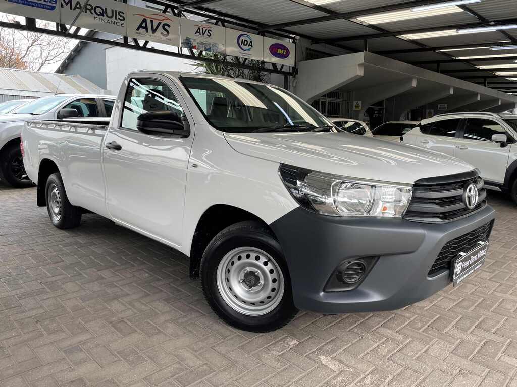 Toyota Hilux 2.4 GD 5MT Aircon Single Cab