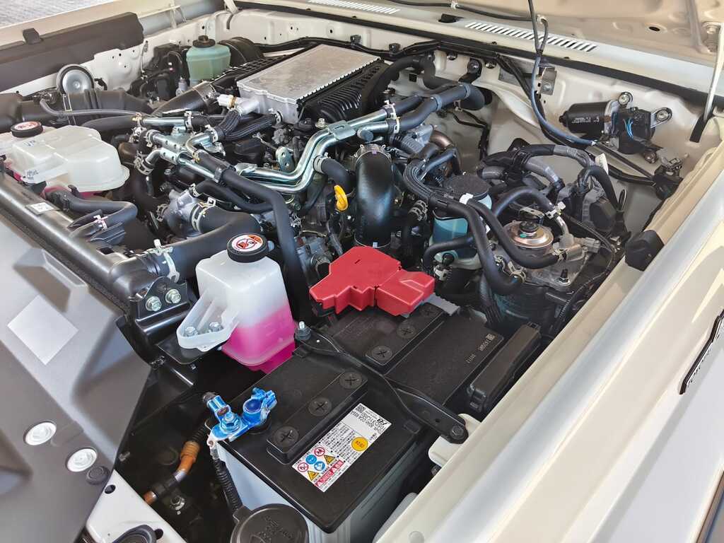 Toyota Land Cruiser Pick Up - View 15