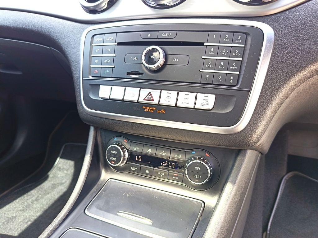 Mercedes-benz Gla - View 11