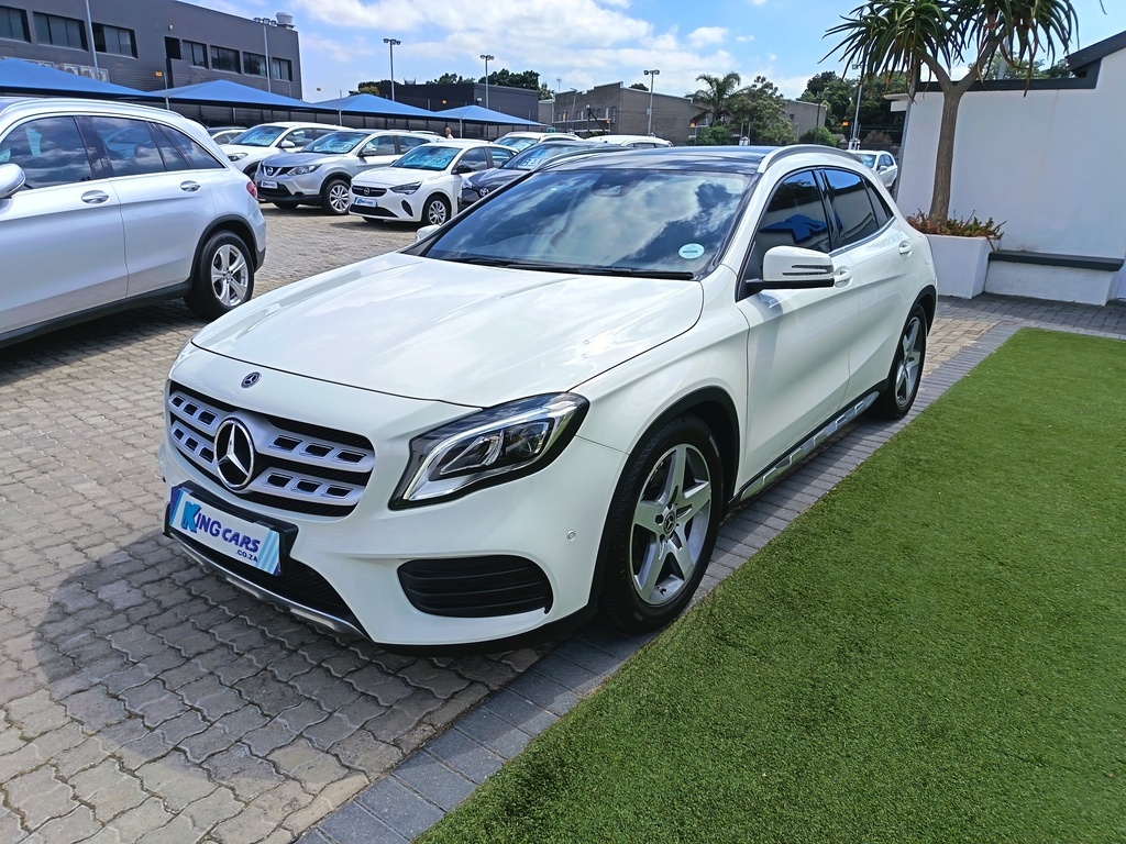 Mercedes-benz Gla - View 3