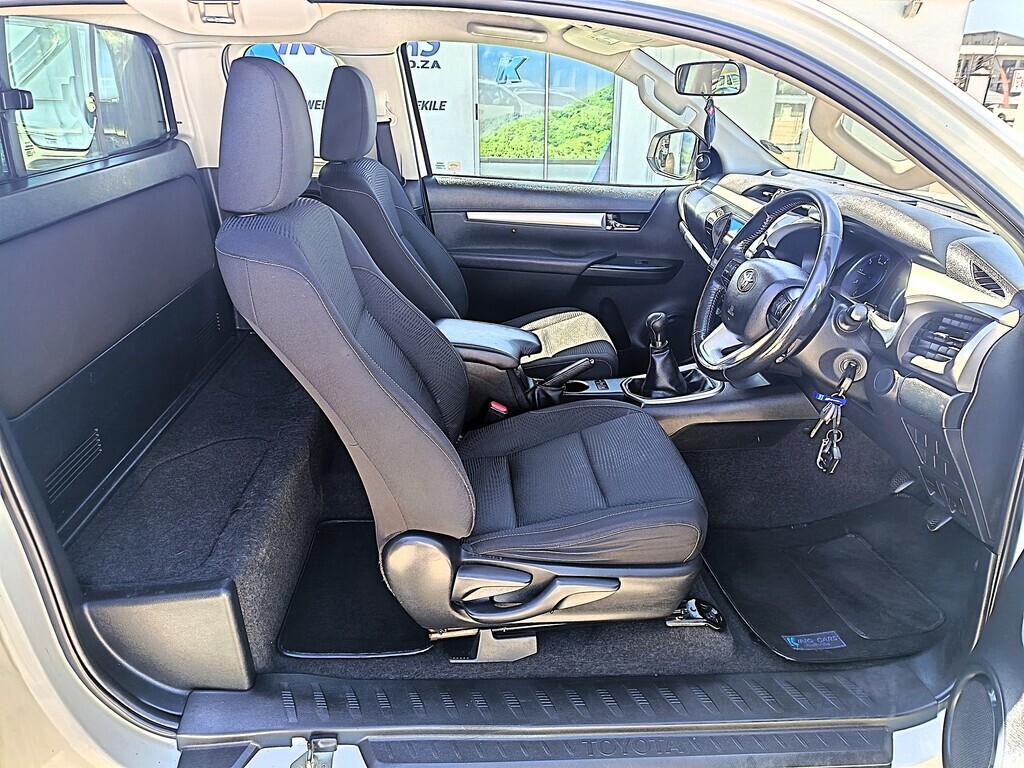 Toyota Hilux - View 10