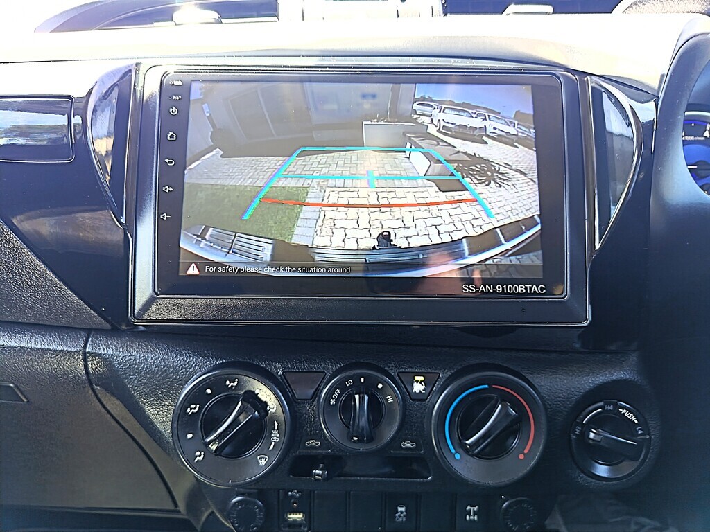 Toyota Hilux - View 12