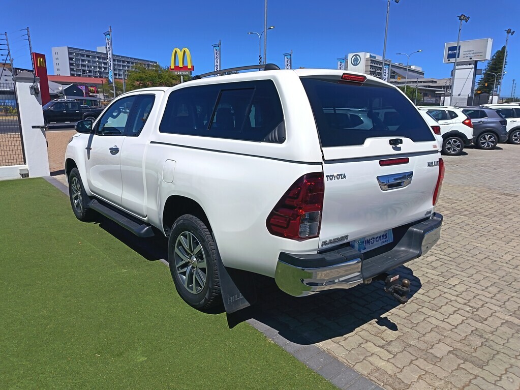 Toyota Hilux - View 5