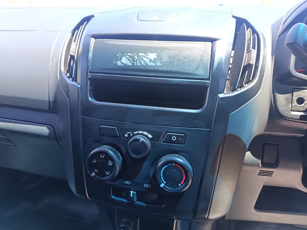 Isuzu D-max - View 11