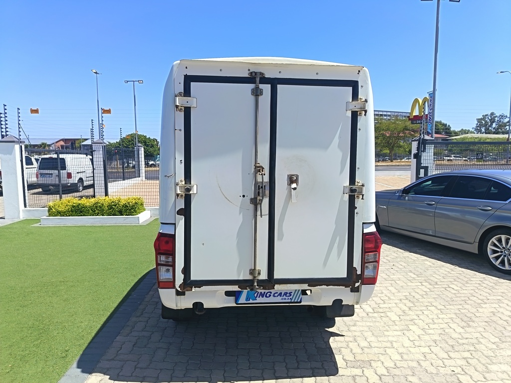 Isuzu D-max - View 6