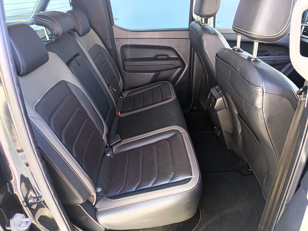 Volkswagen Amarok - View 10