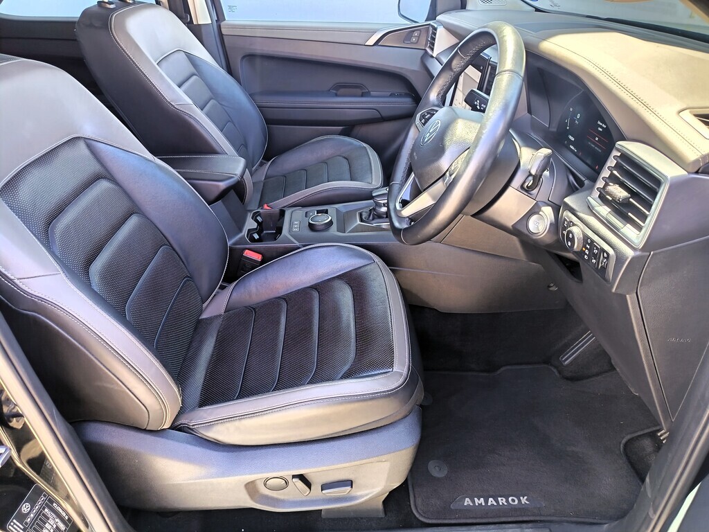 Volkswagen Amarok - View 9