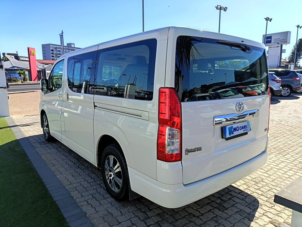 Toyota Quantum - View 5