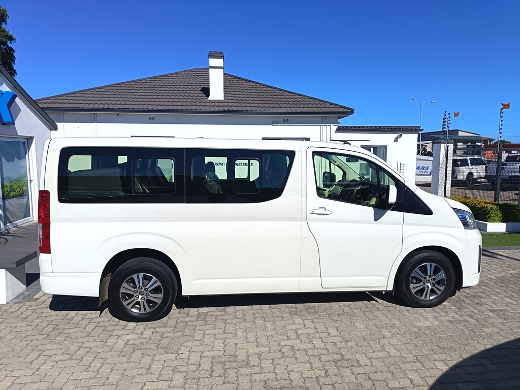 Toyota Quantum - View 8