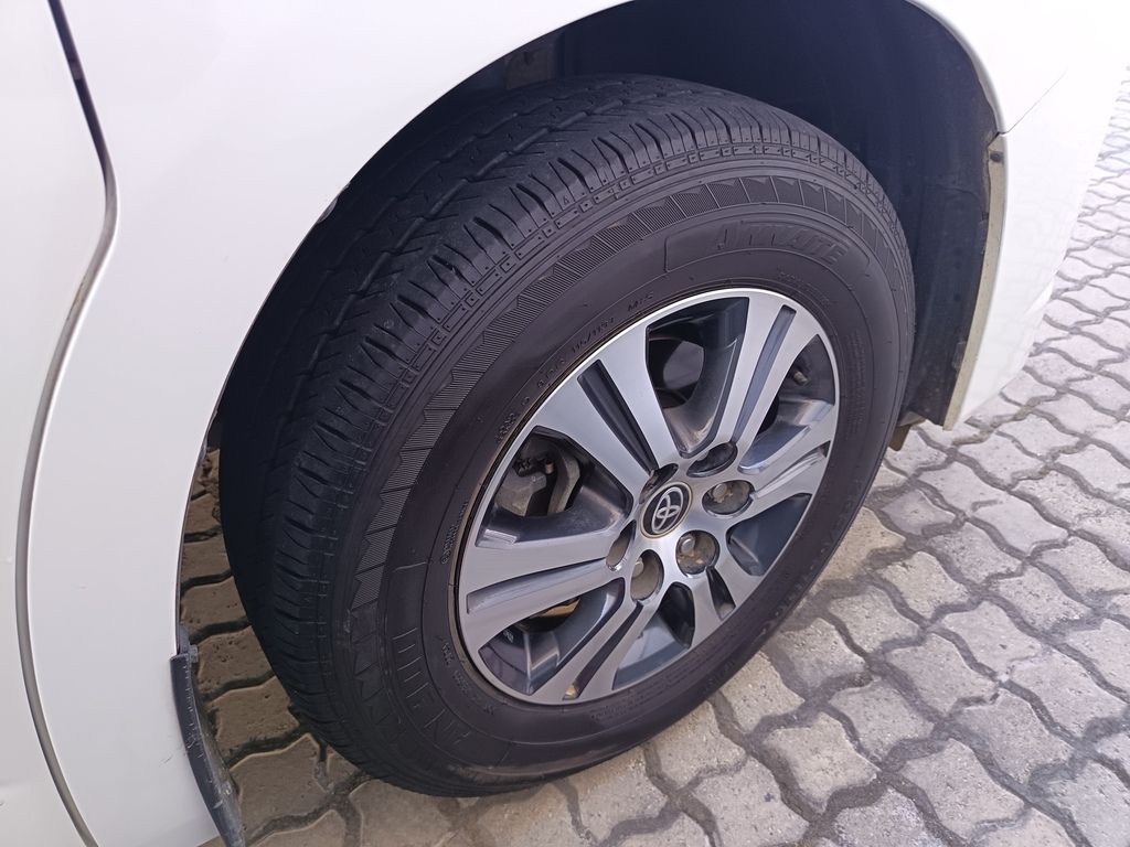 Toyota Quantum - View 9