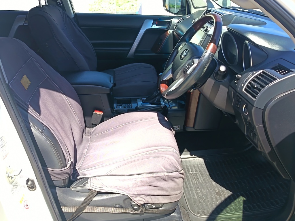 Toyota Prado - View 10