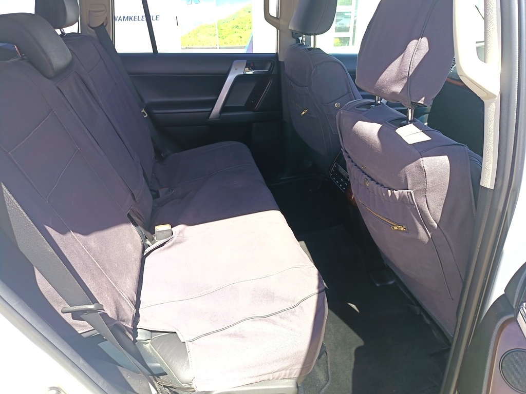 Toyota Prado - View 11