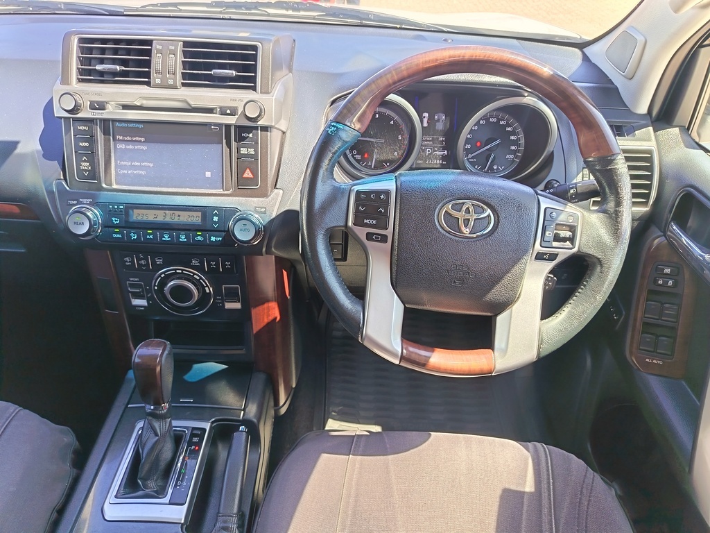 Toyota Prado - View 13