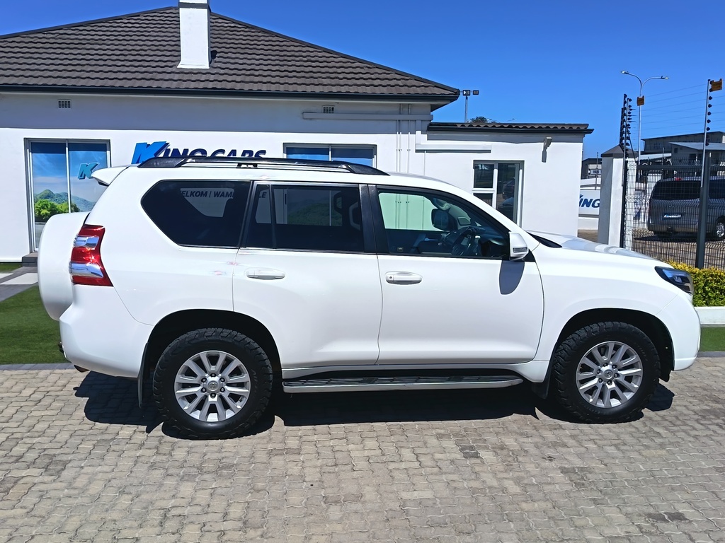 Toyota Prado - View 8