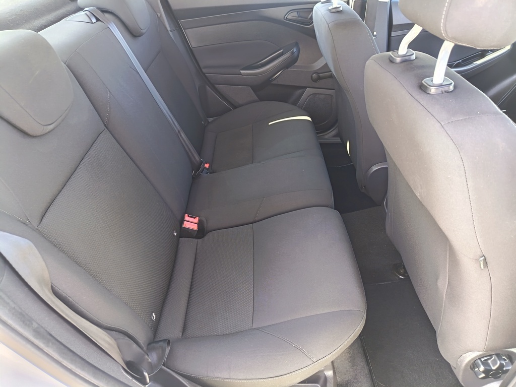 Ford Focus - View 11
