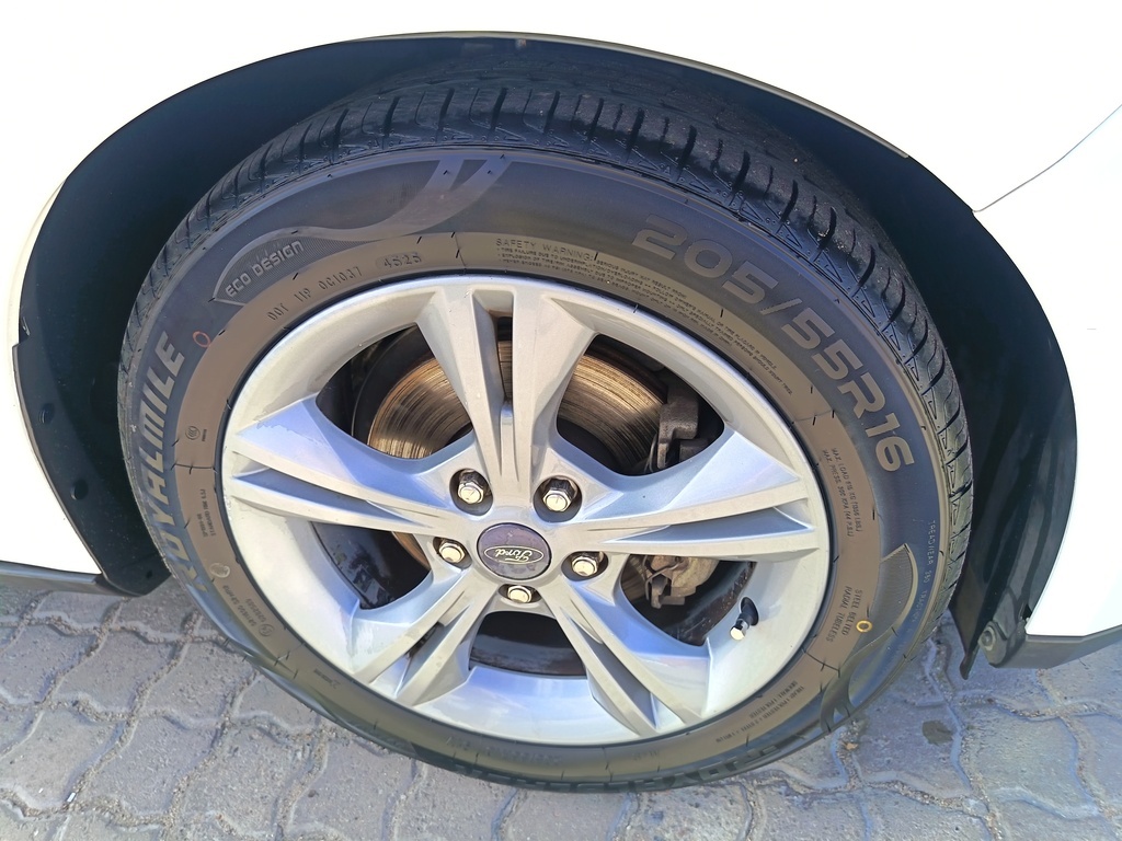 Ford Focus - View 9