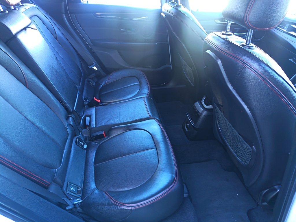 Bmw 2 Series - View 11