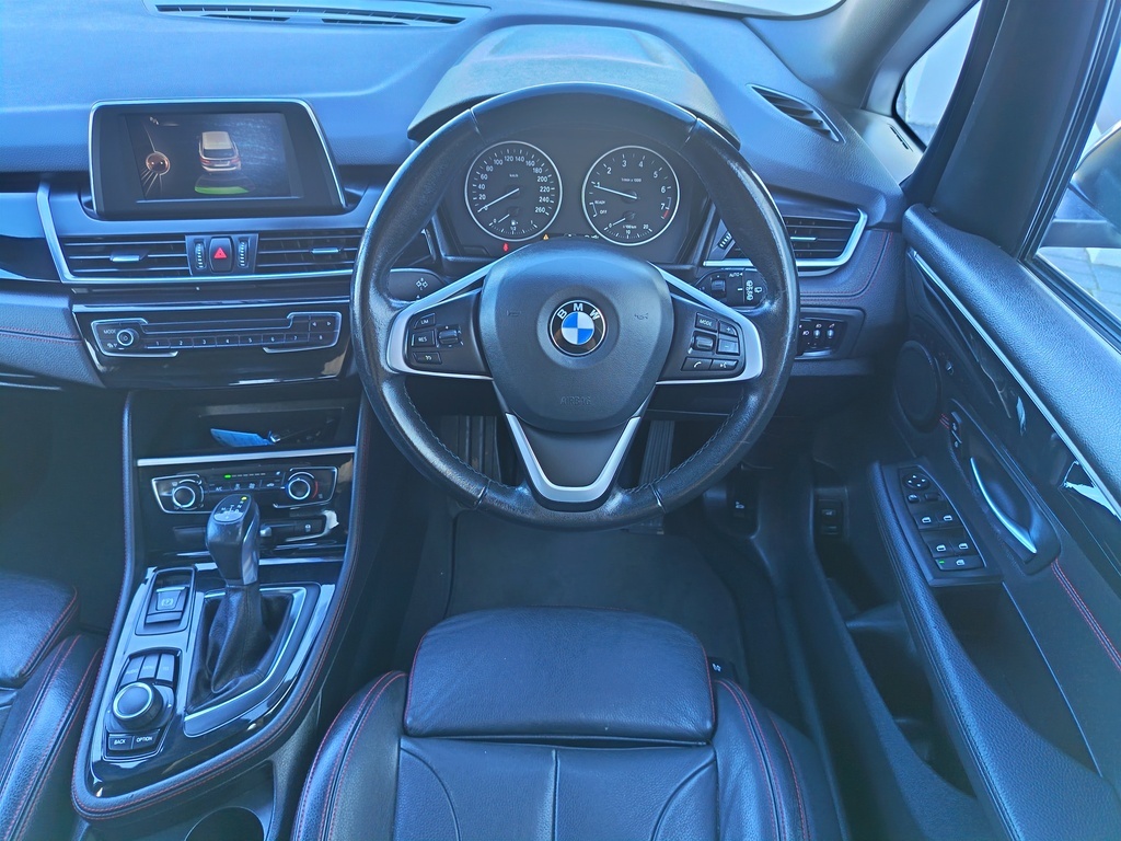 Bmw 2 Series - View 12