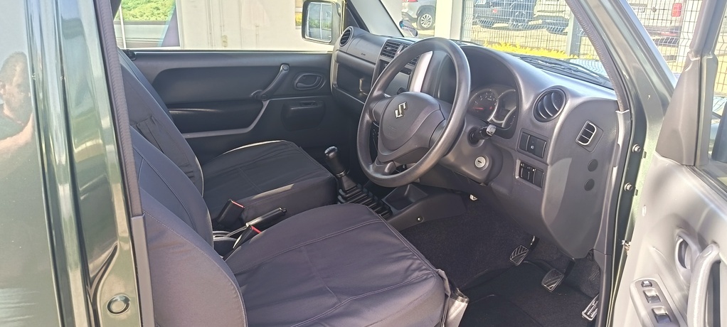 2015 SUZUKI JIMNY