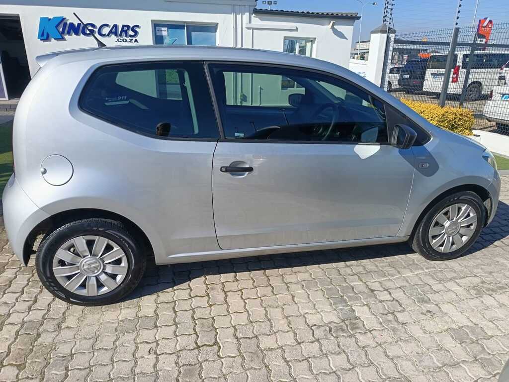 Volkswagen Up - View 11