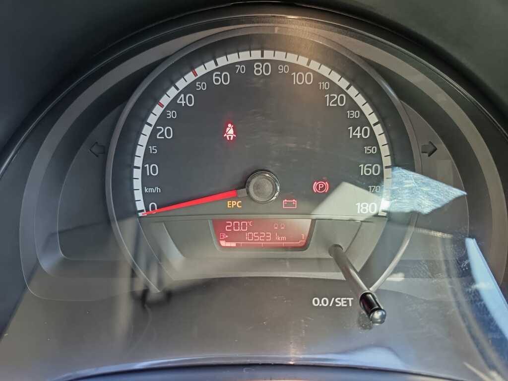 Volkswagen Up - View 9