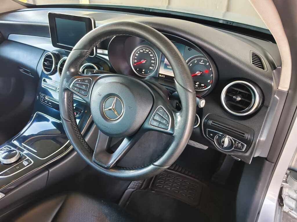 Mercedes-benz C Class - View 10