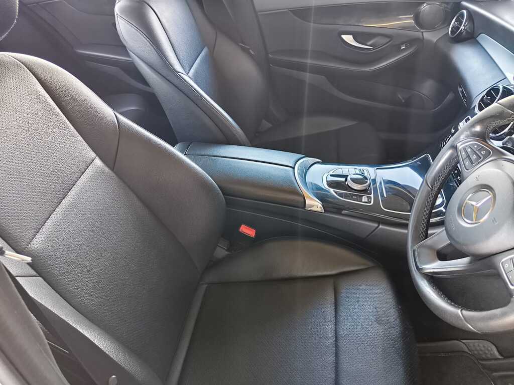 Mercedes-benz C Class - View 11